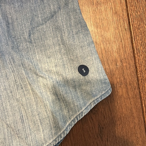 Hollister button down top - Picture 3 of 5